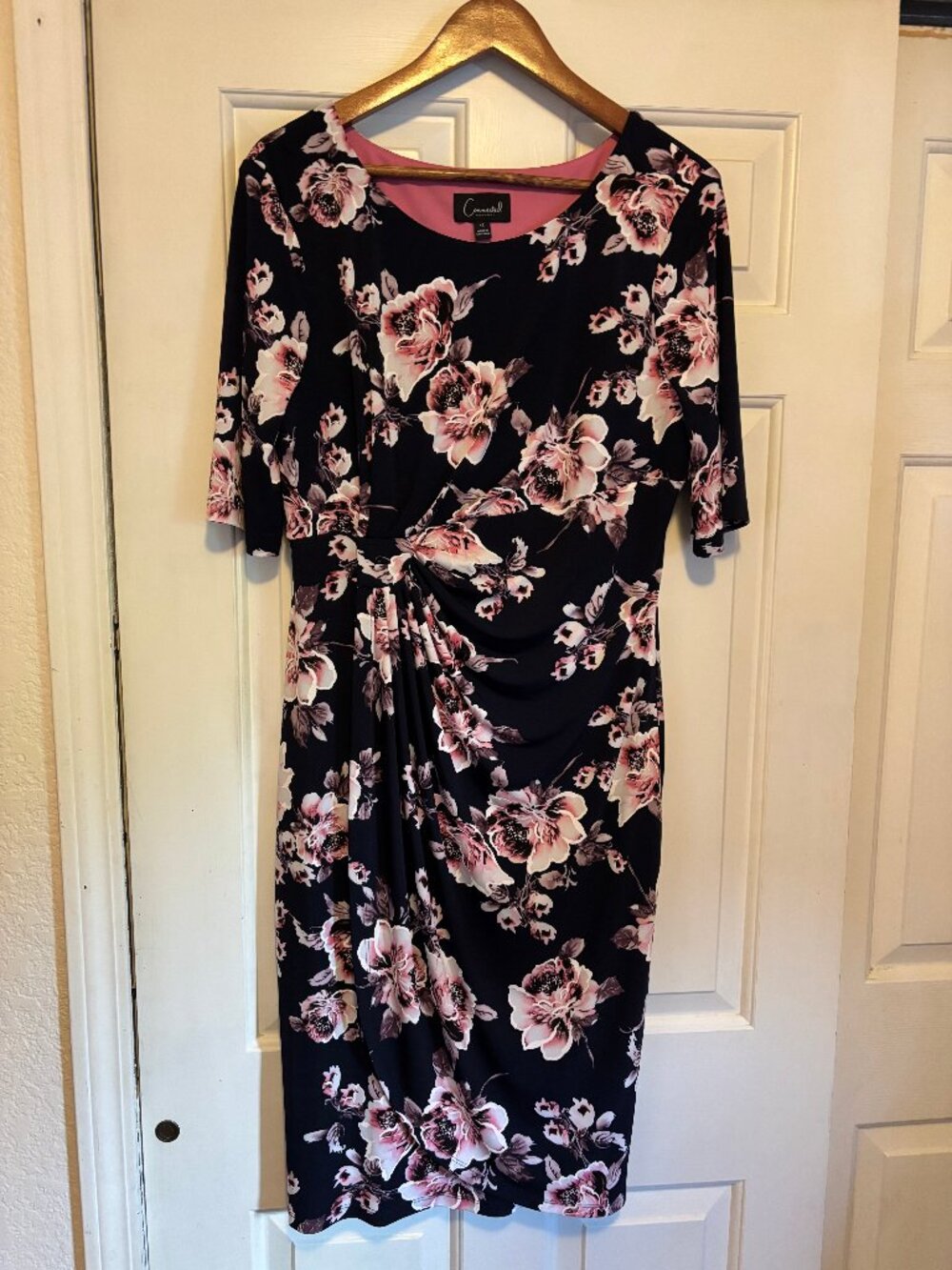 Connected Apparel, Size 14 Navy blue with rose/white flowers
